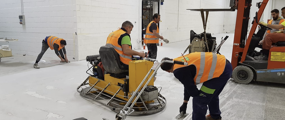 Equipo RPM Concrete Floor en obra